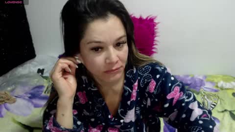 Snapshot of jessi_robertss chatting on February 16, 1:14 am jessica online show from February 16, 1:14 am