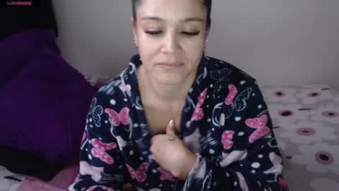 Snapshot of jessi_robertss chatting on March 1, 9:26 pm jessica online show from March 1, 9:26 pm