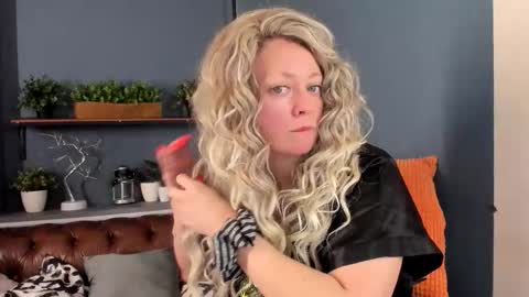 Jessica online show from February 19, 3:00 pm