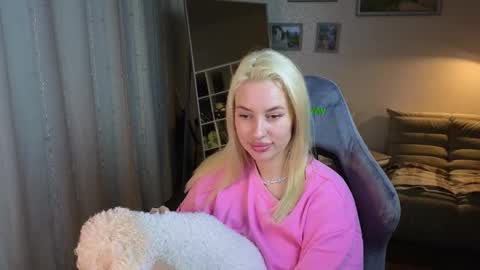 Snapshot of jessica_hanson chatting on January 18, 5:31 am Jessy online show from January 18, 5:31 am