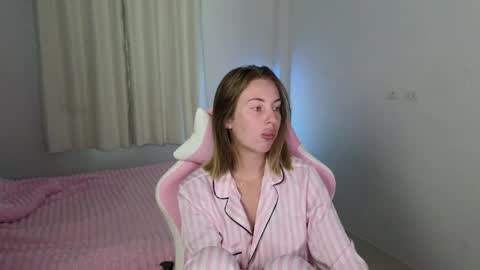 Jessy online show from April 12, 3:32 am