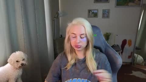 Snapshot of jessica_hanson chatting on February 15, 8:00 am Jessy online show from February 15, 8:00 am