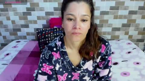 jessimodel independient online show from May 9, 10:49 pm