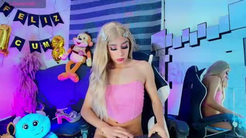jessica_tan online show from June 16, 6:28 am