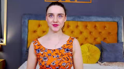 Jessica White online show from February 19, 4:22 am