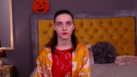 Jessica White online show from December 2, 4:53 am