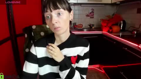 jessicaforris online show from November 18, 8:06 am