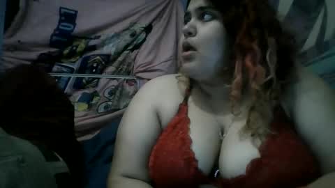 Snapshot of jessicarabbits4 chatting on February 25, 3:09 am dovedianna online show from February 25, 3:09 am