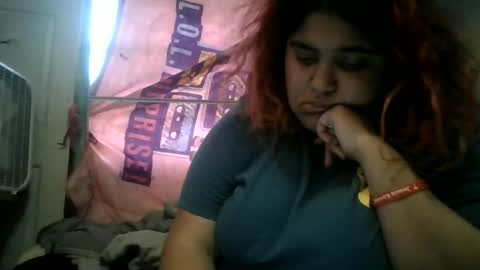 Snapshot of jessicarabbits4 chatting on January 25, 10:50 pm dovedianna online show from January 25, 10:50 pm
