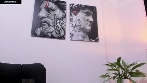 Snapshot of jessid_cutson chatting on December 28, 3:26 pm Jessid online show from December 28, 3:26 pm