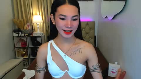 Snapshot of jessie_empress chatting on February 17, 3:22 pm Your naughty Jessie online show from February 17, 3:22 pm