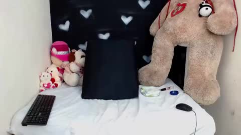 Snapshot of jessiedugalxxx chatting on February 19, 1:06 pm Jessie Big Boobs online show from February 19, 1:06 pm