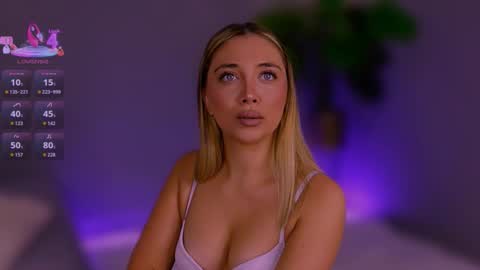 jessiellle online show from October 2, 6:23 am