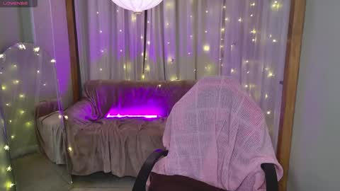 Jessi online show from January 8, 1:52 pm