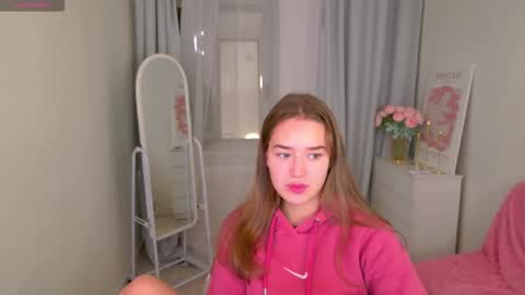 Jessi online show from November 24, 1:54 pm