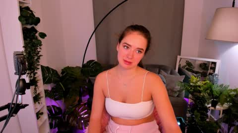 Jessi online show from January 19, 4:36 pm