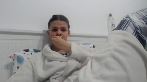 Snapshot of jessiexryan chatting on December 18, 4:20 am jessieryan online show from December 18, 4:20 am