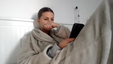 Snapshot of jessiexryan chatting on January 16, 6:25 am jessieryan online show from January 16, 6:25 am