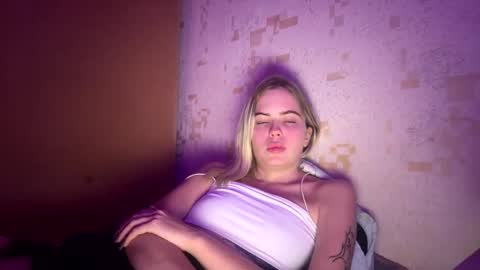 jessika_evans online show from November 3, 1:45 pm