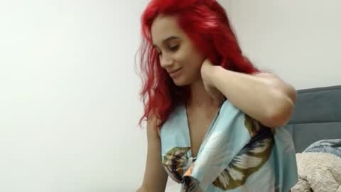 Snapshot of jessilop_ chatting on January 12, 7:21 am Jessi Lop online show from January 12, 7:21 am