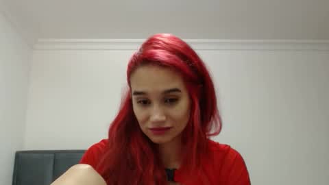 Snapshot of jessilop_ chatting on January 19, 8:39 am Jessi Lop online show from January 19, 8:39 am