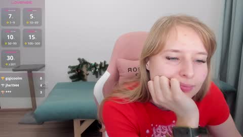 Snapshot of jessy_comely chatting on December 20, 3:10 pm Jessy online show from December 20, 3:10 pm