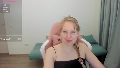 Snapshot of jessy_comely chatting on December 2, 9:01 pm Jessy online show from December 2, 9:01 pm