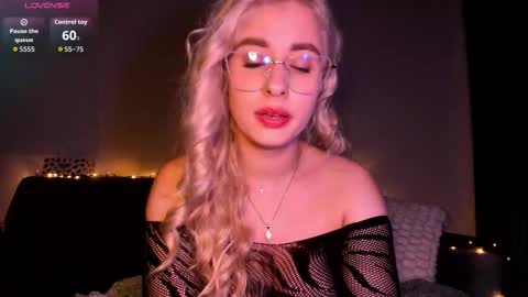 JessyJ online show from February 3, 8:35 pm