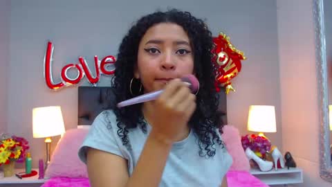 Snapshot of jessyzoe chatting on February 14, 11:31 am Jessy online show from February 14, 11:31 am