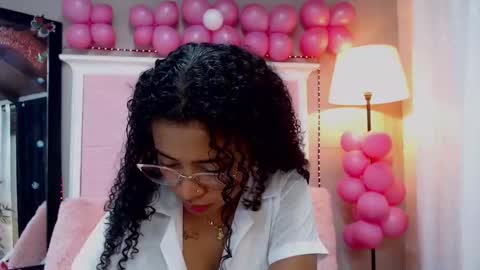 Snapshot of jessyzoe chatting on February 4, 11:27 am Jessy online show from February 4, 11:27 am