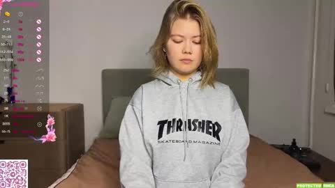 Mona online show from September 24, 2:35 pm