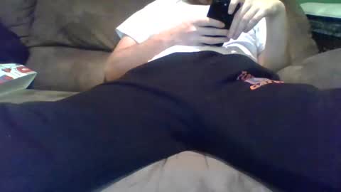 Snapshot of jetthedog14 chatting on February 16, 5:04 am jetthedog14 online show from February 16, 5:04 am