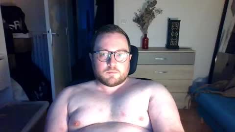 jeuneloup92 online show from February 10, 5:38 pm