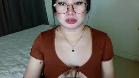 Snapshot of jewel_28 chatting on December 8, 10:25 pm Jewel online show from December 8, 10:25 pm