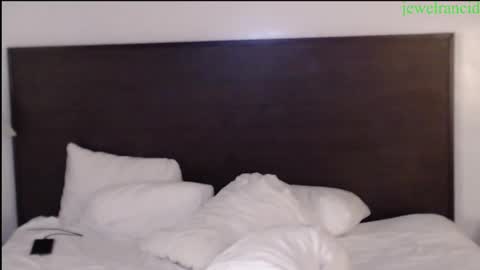 Miss Lovely online show from February 25, 4:35 am