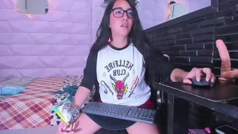 Queen online show from February 13, 10:54 pm