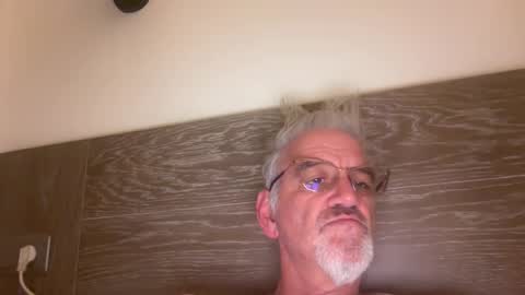 Snapshot of jewlronny chatting on March 9, 7:15 pm jewlronny online show from March 9, 7:15 pm