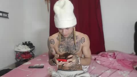 Snapshot of jeykob_23 chatting on January 21, 3:26 am JEYKOB online show from January 21, 3:26 am