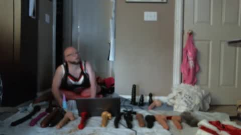 Snapshot of jghosty69 chatting on December 9, 8:23 pm Nasty Cumslut online show from December 9, 8:23 pm