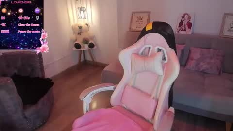 Jhiinny online show from October 11, 3:55 am