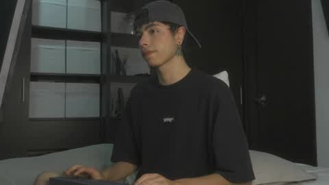 Snapshot of jhn_morghan chatting on February 25, 6:14 am Morghan online show from February 25, 6:14 am