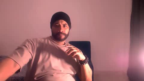 En moreno online show from November 18, 11:48 pm