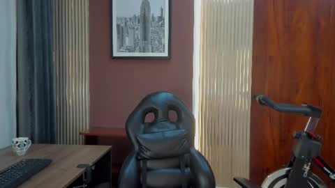 jhoan_evans online show from June 26, 5:13 am
