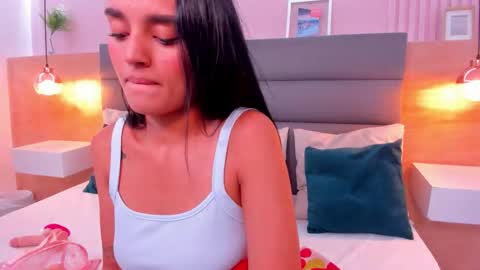 Jhoana  online show from October 16, 6:29 pm