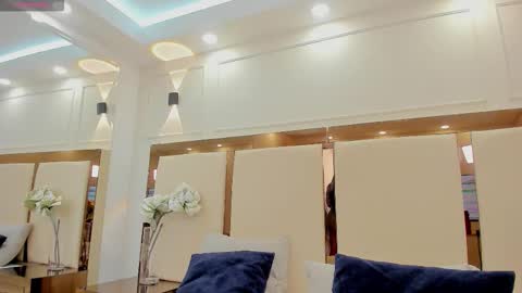 Jhoana  online show from October 18, 6:34 pm