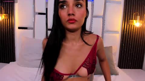 Jhoana  online show from January 30, 5:49 pm
