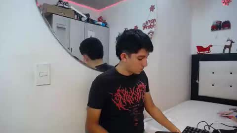 Jhon and nicolle online show from December 16, 4:30 am