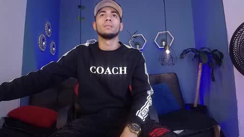 Snapshot of jhon_malo chatting on September 12, 12:40 pm jhon_malo online show from September 12, 12:40 pm