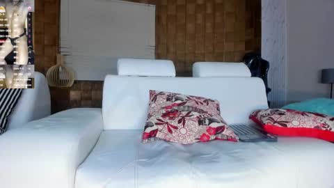 jhonaldsw online show from February 20, 4:03 pm