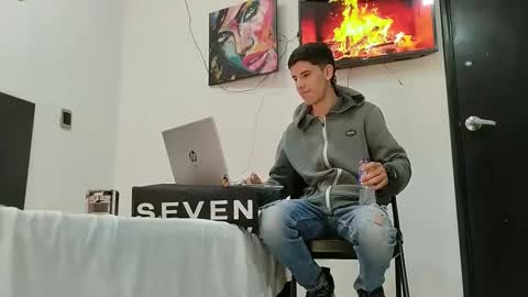 jhon online show from February 28, 7:14 pm